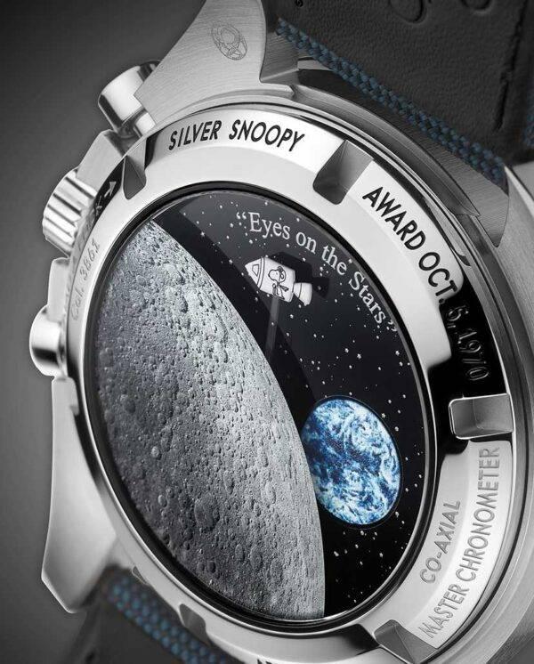 Omega Speedmaster Silver Snoopy Award Men’s Watch