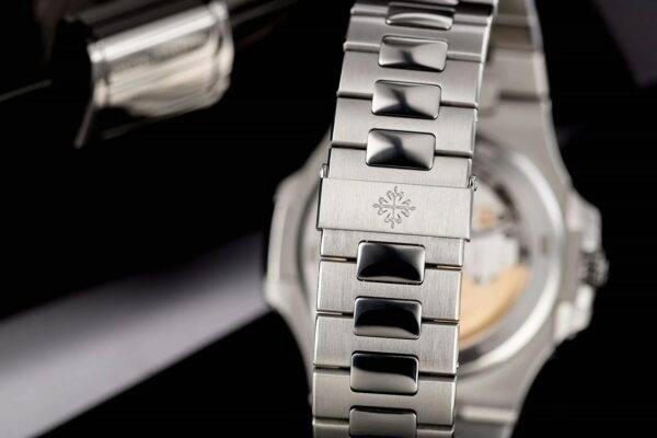 Patek Philippe Nautilus Men’s Watch