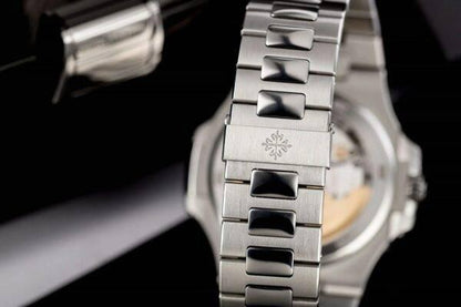 Patek Philippe Nautilus Men’s Watch
