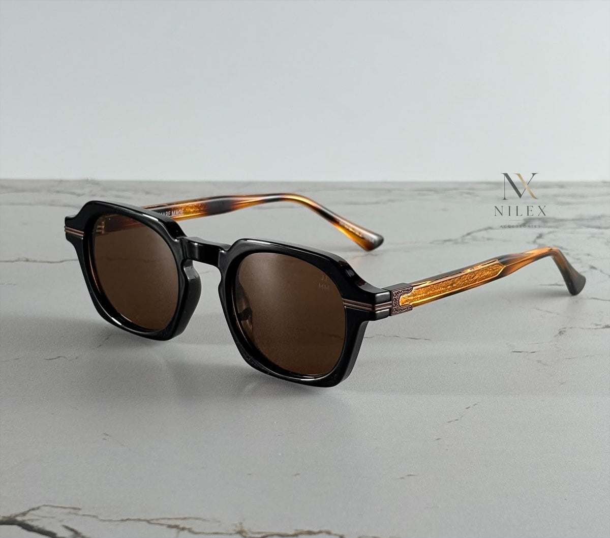 JMM  | J002